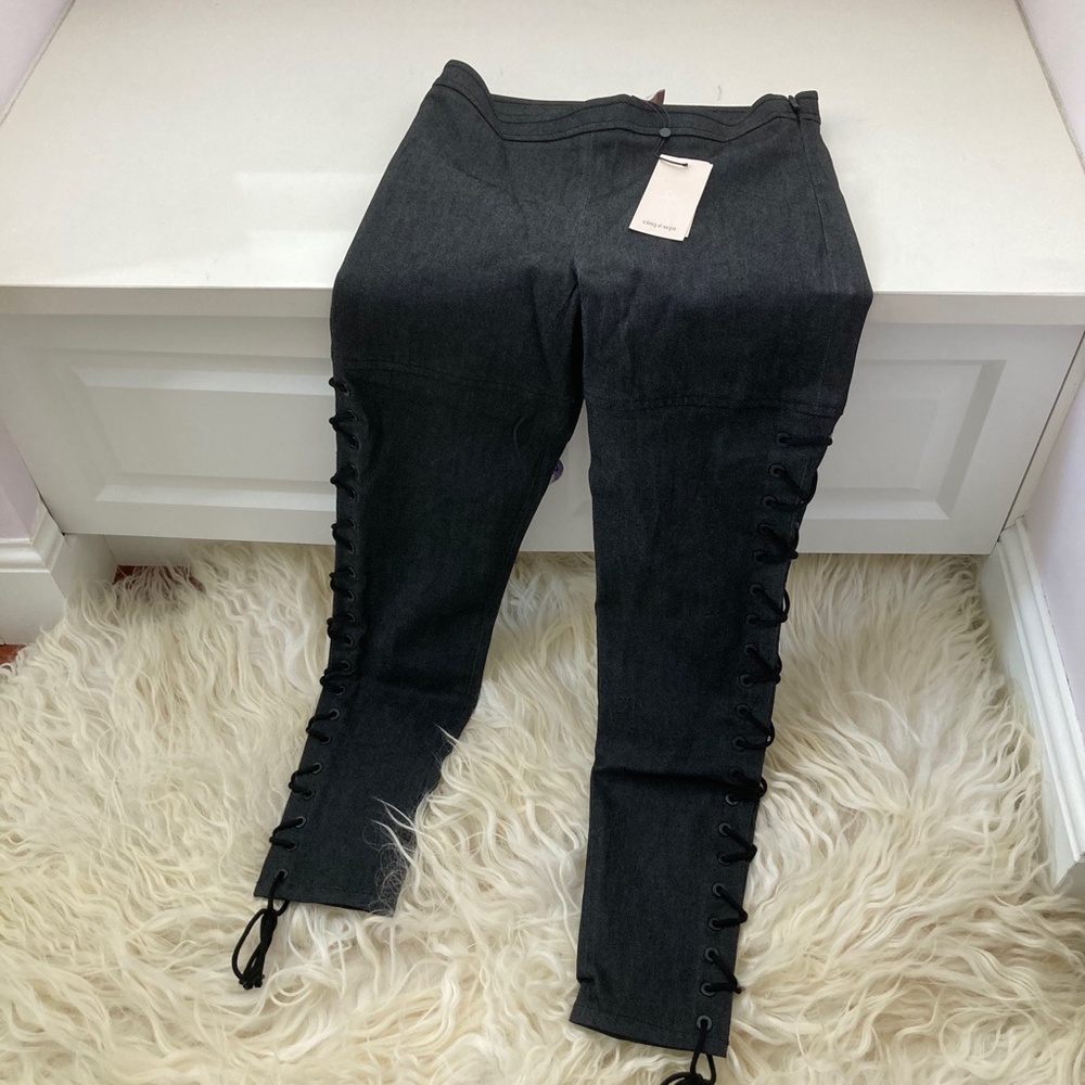 CINQ À SEPT Mid-Rise Skinny Jeans - Picture 3 of 13